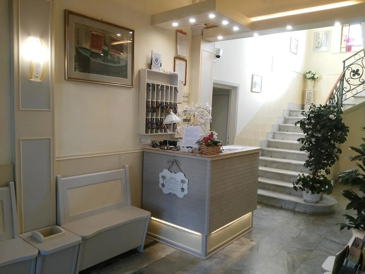 Hotel Ondina Viareggio Italie